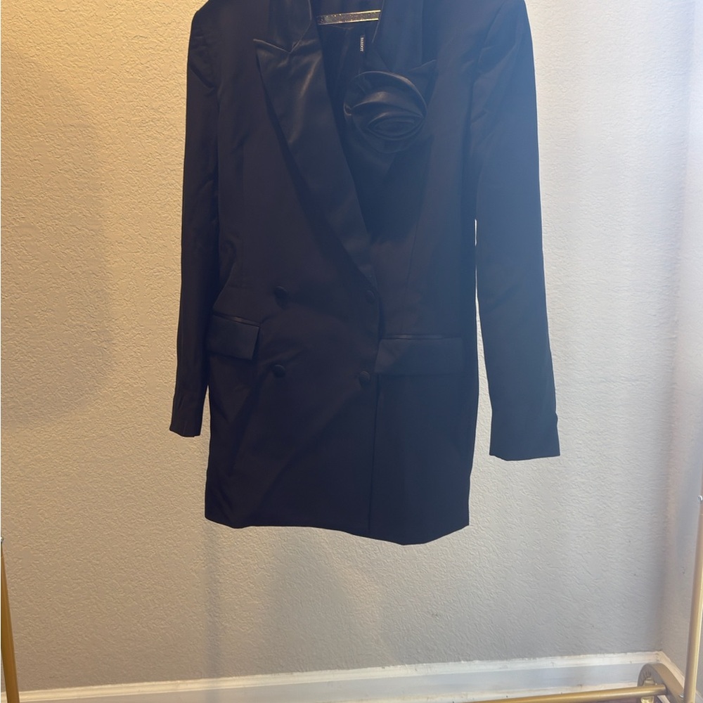 Bardot Black Double-Breasted Blazer Dress with Satin Trim - Picture 5 of 8